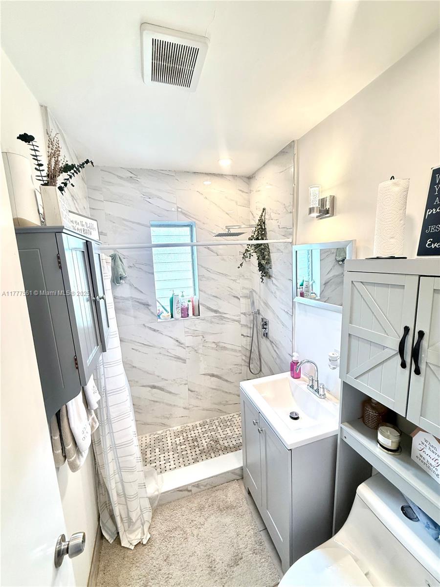 LAKE FOREST SEC 2 - Residential