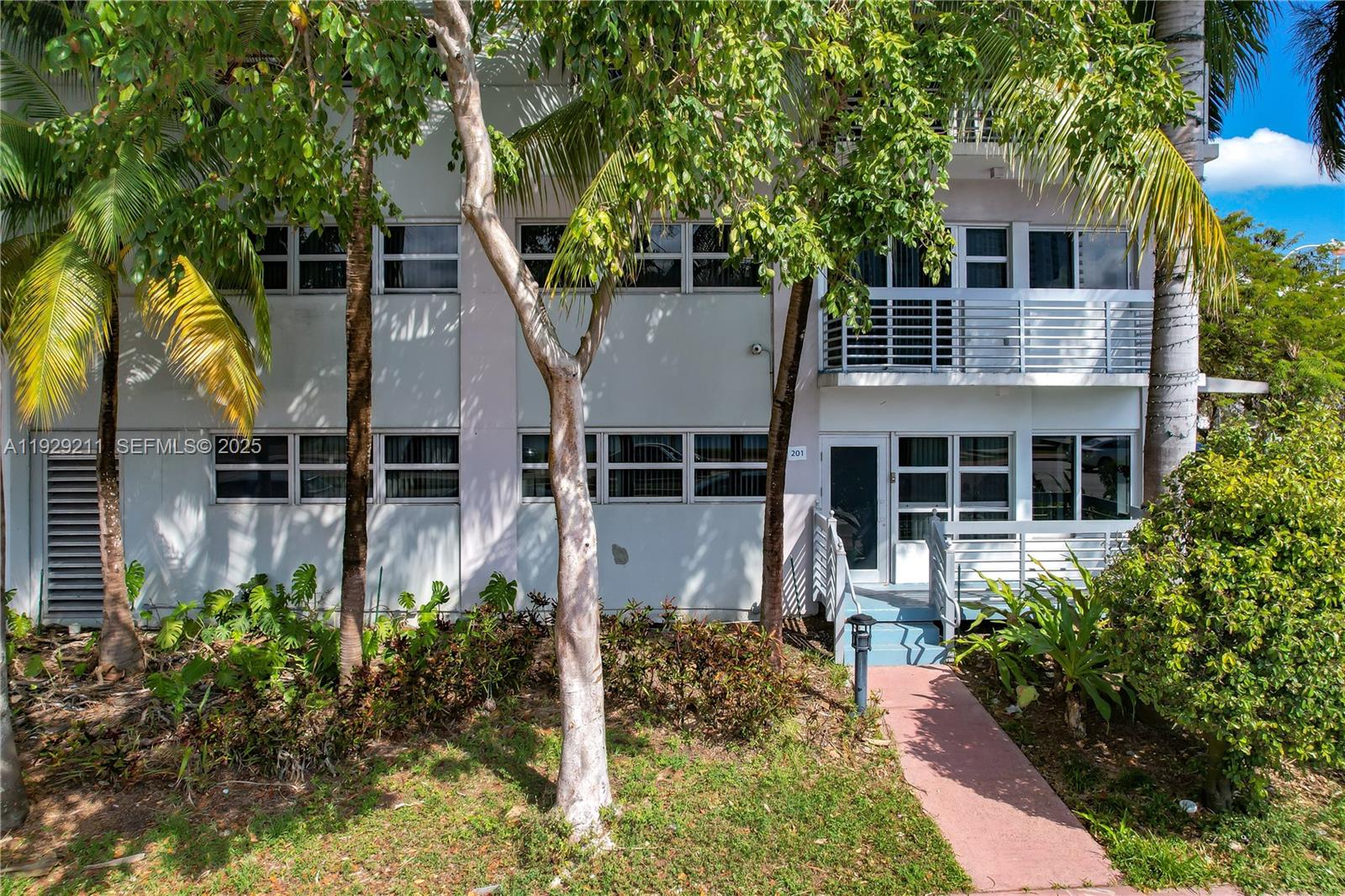 MIAMI BEACH IMPROVEMENT C - Residential Lease