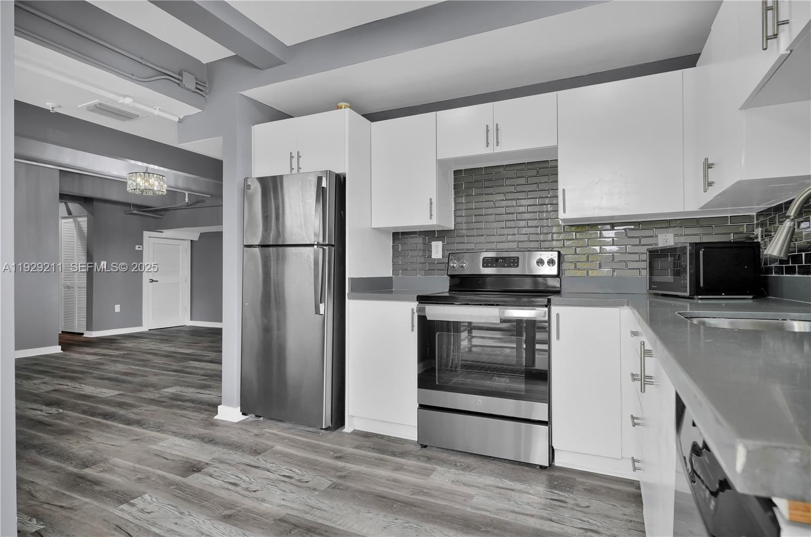 MIAMI BEACH IMPROVEMENT C - Residential Lease