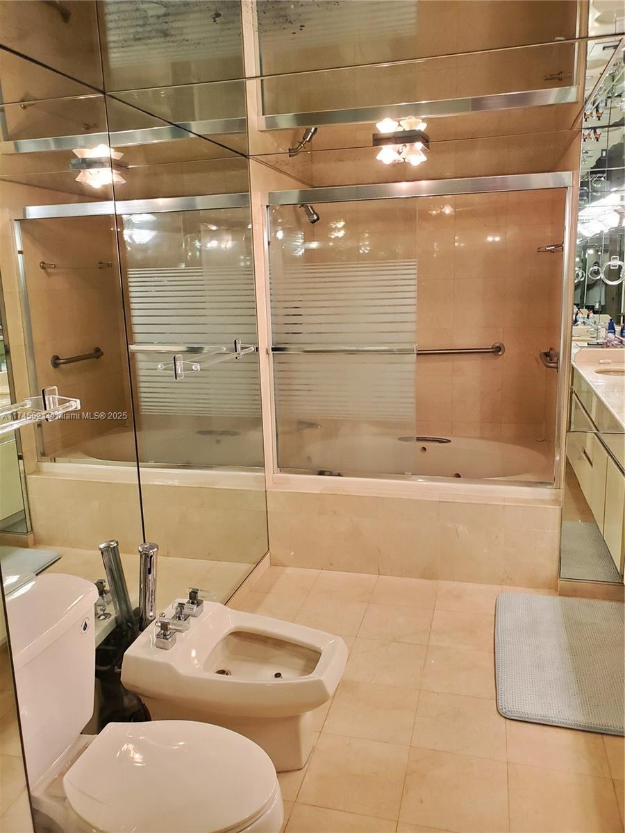 LEXCELLENCE CONDO - Residential