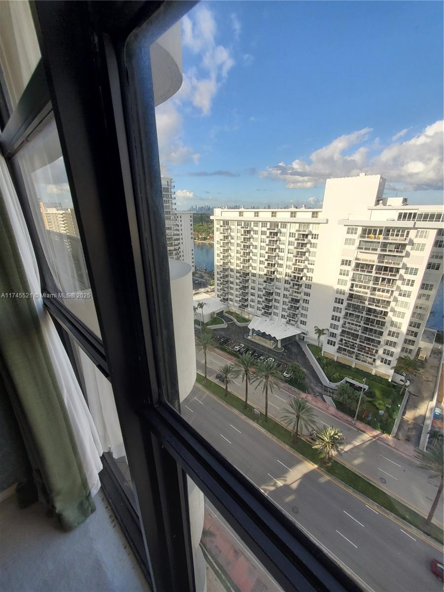 LEXCELLENCE CONDO - Residential