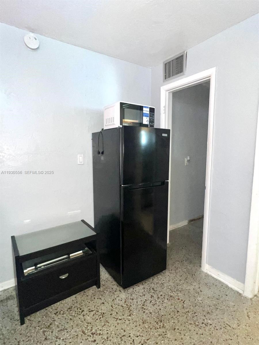 MIAMI GARDENS COMM SEC - Residential Lease