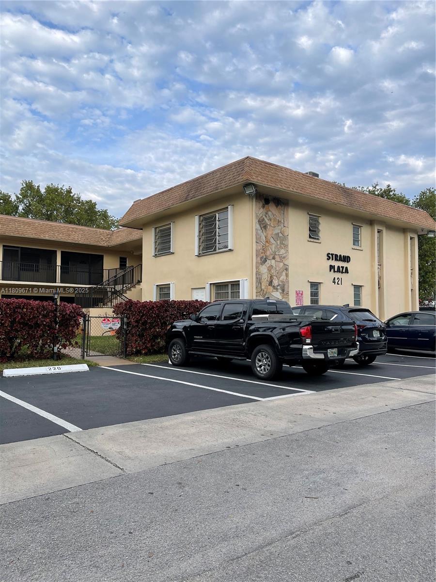 421 Ne 1st St 119, Hallandale Beach, Broward County, Florida - 2 Bedrooms  
2 Bathrooms - 