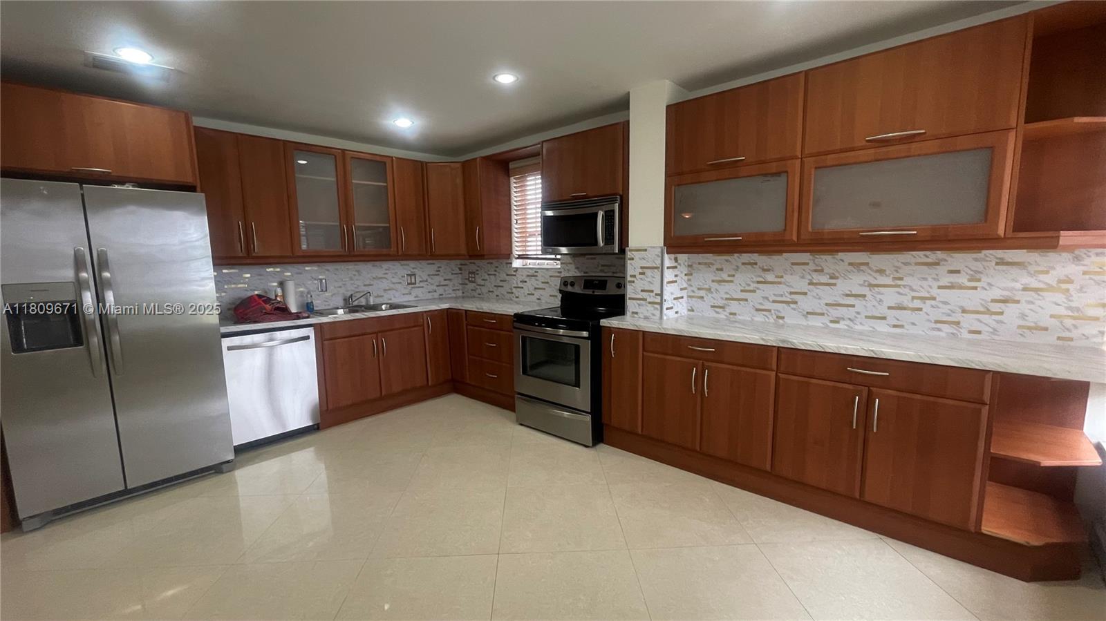 STRAND PLAZA CONDO - Residential
