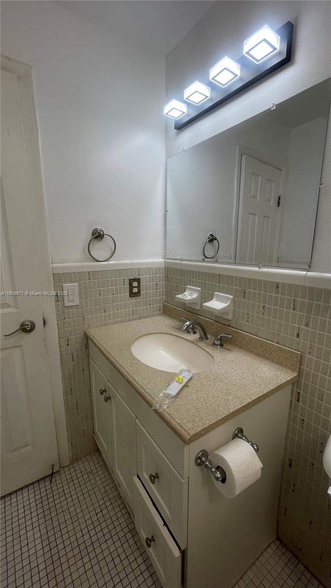 STRAND PLAZA CONDO - Residential