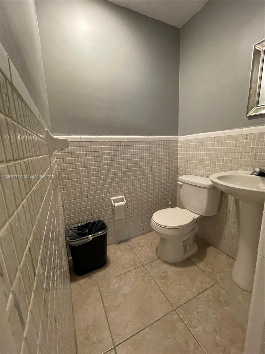 STRAND PLAZA CONDO - Residential