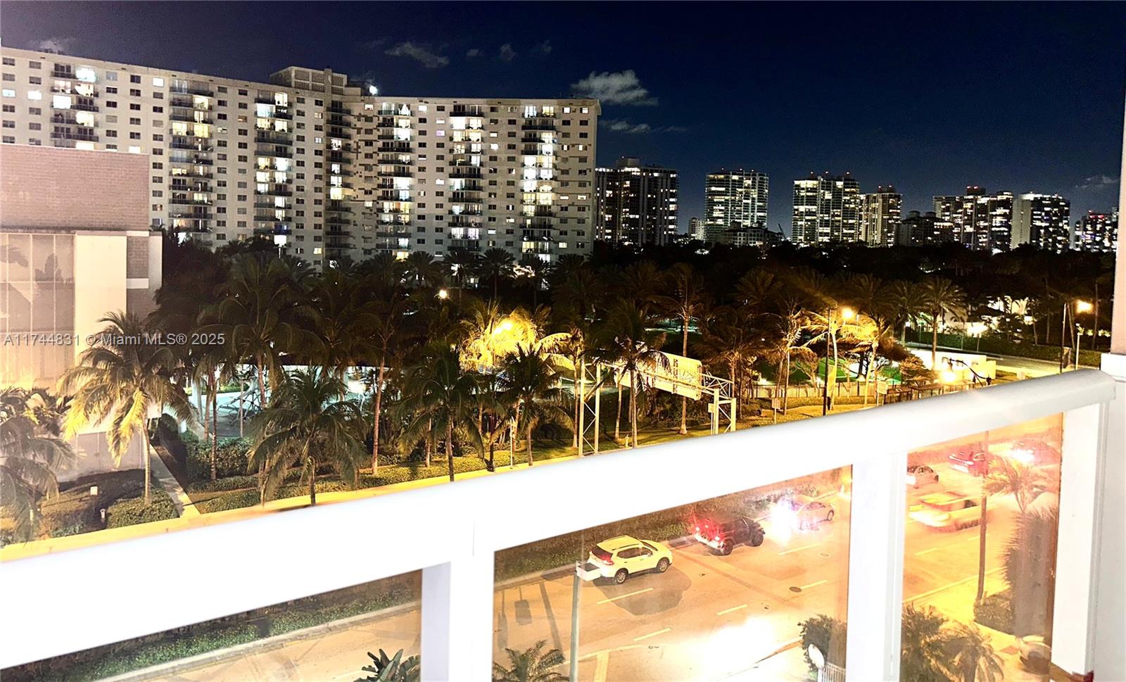 THE AVENTURA BEACH CLUB C - Residential