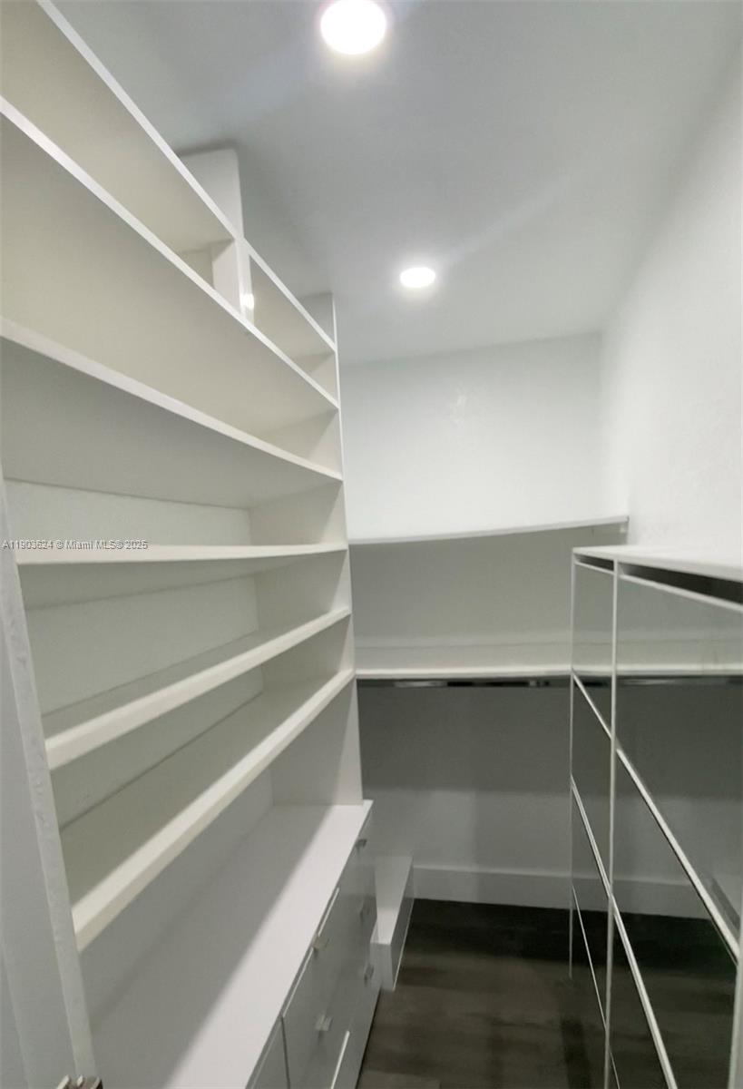 EVERGLADES SUGAR & LAND C - Residential