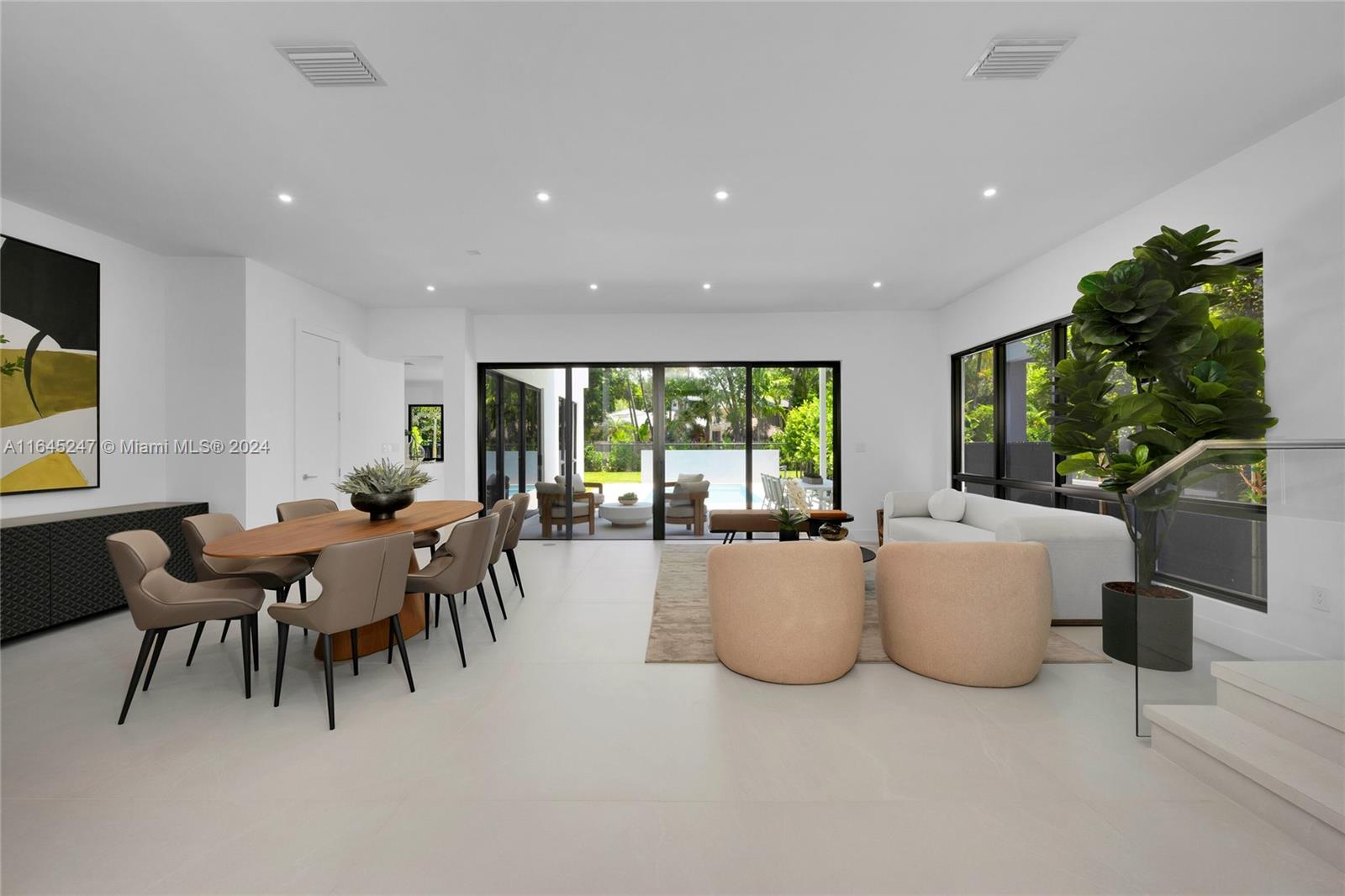 COCOPLUM MANOR - Residential