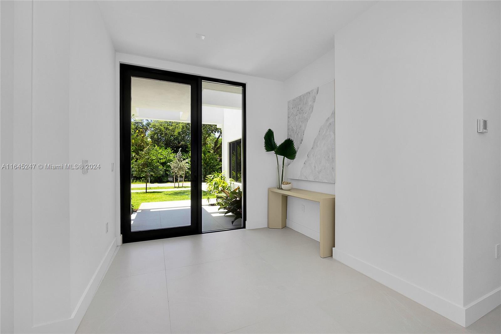 COCOPLUM MANOR - Residential