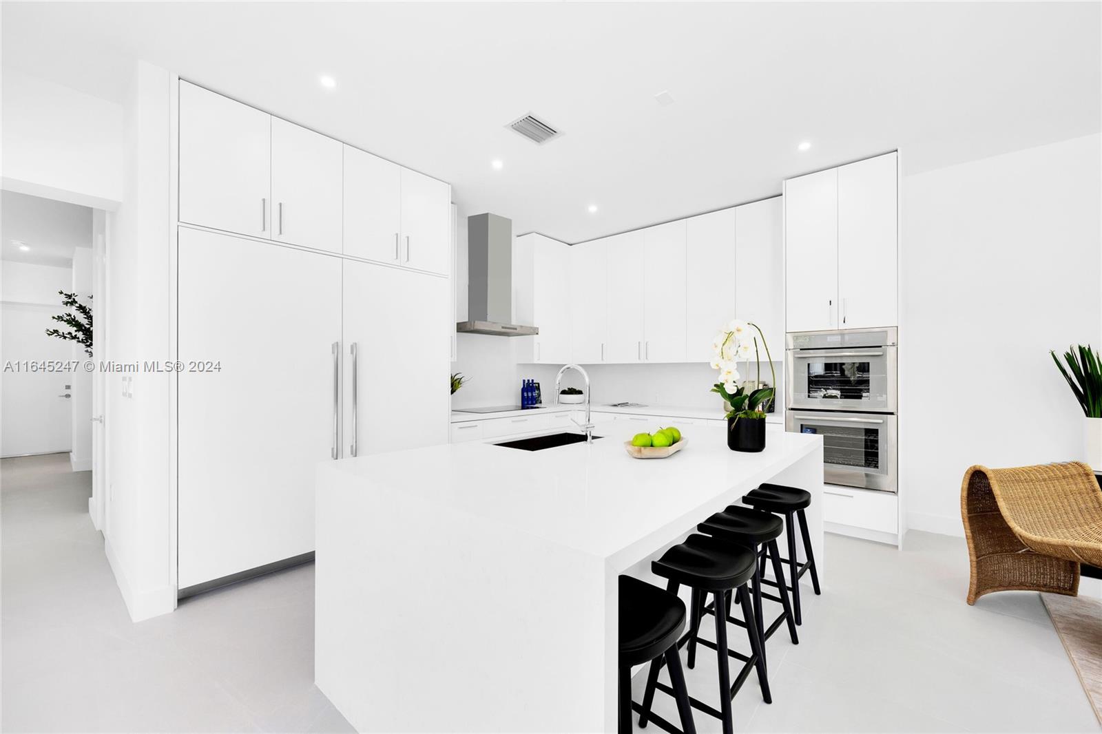 COCOPLUM MANOR - Residential