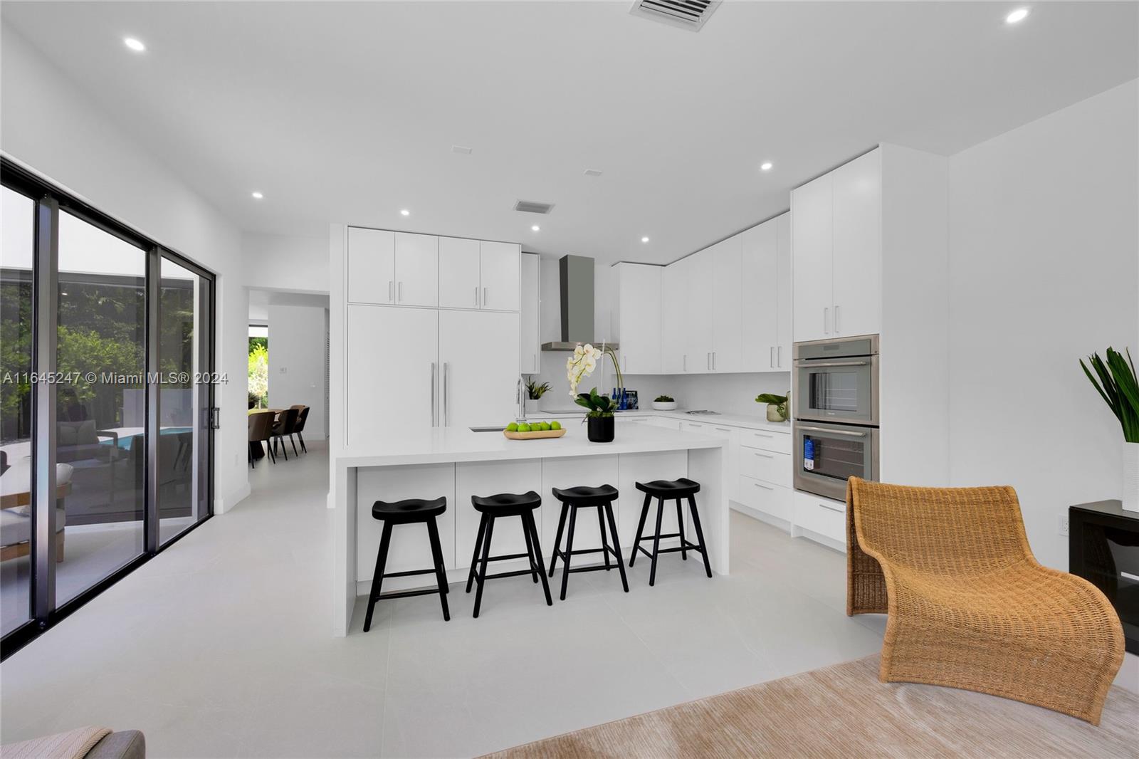 COCOPLUM MANOR - Residential