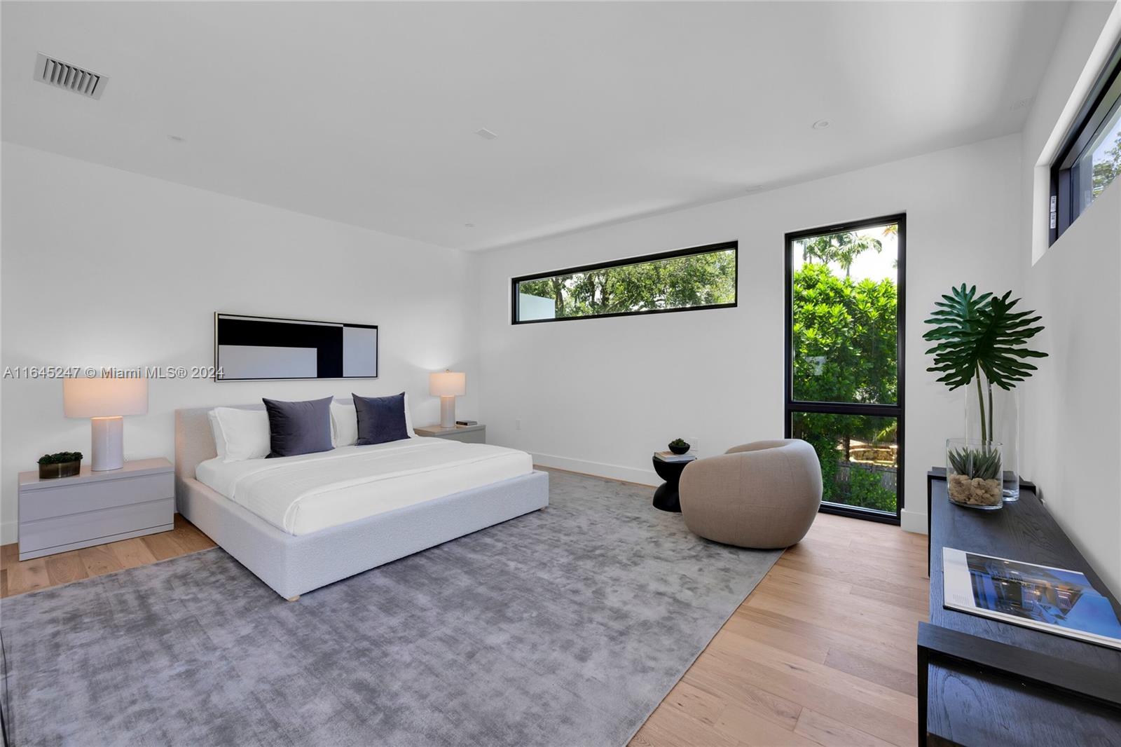 COCOPLUM MANOR - Residential