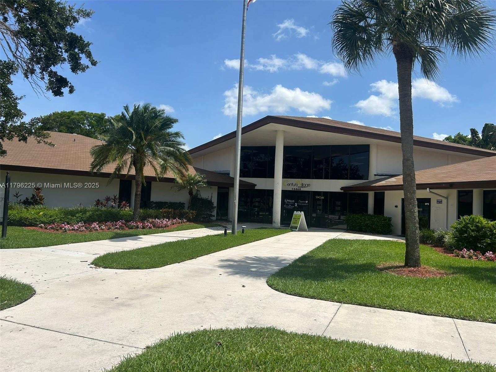 Property for Sale at 850 Sw 133rd Ter 312B, Pembroke Pines, Miami-Dade County, Florida - Bedrooms: 2 
Bathrooms: 2  - $189,000