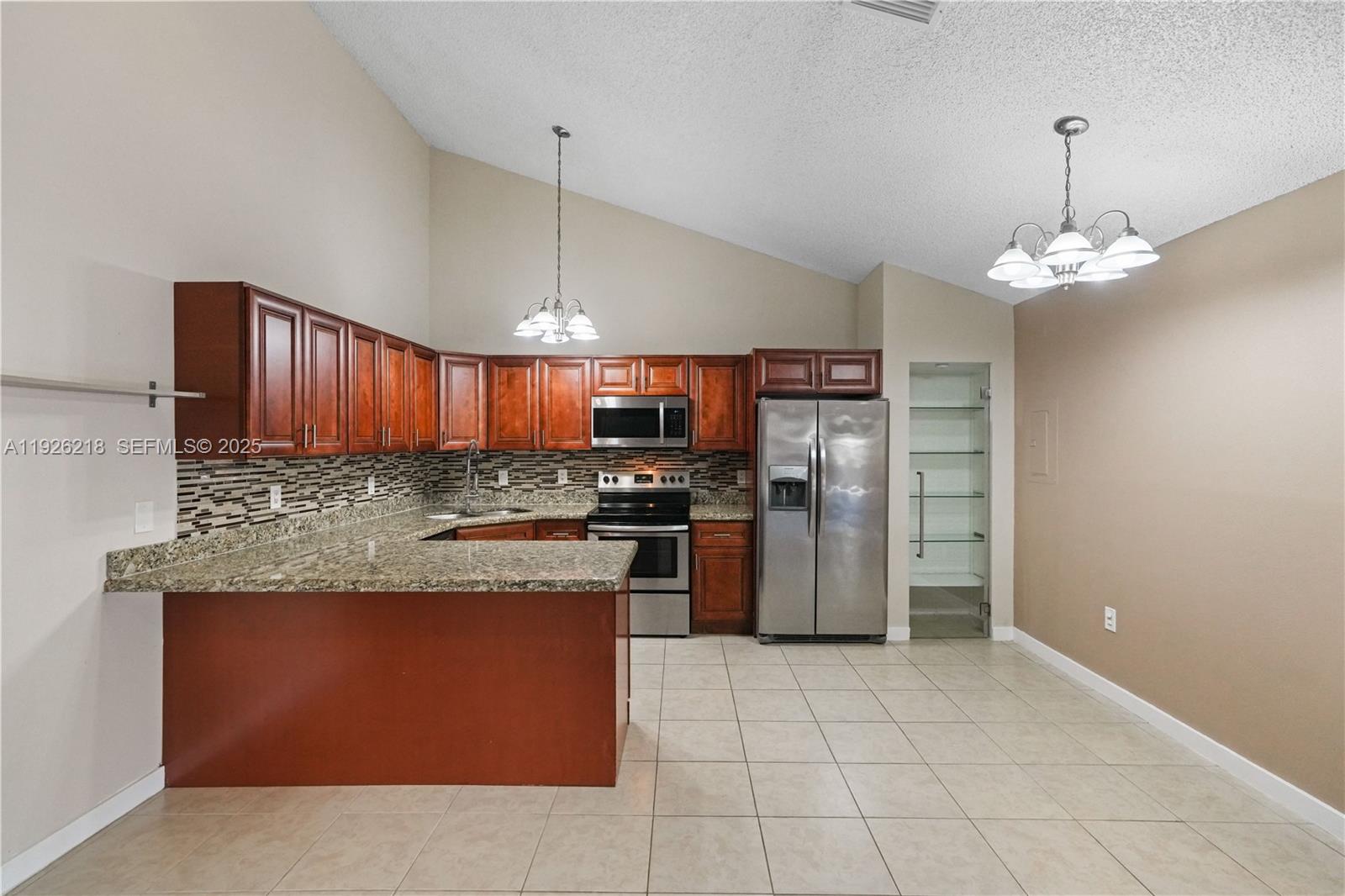 BOCA GARDENS - Residential Lease