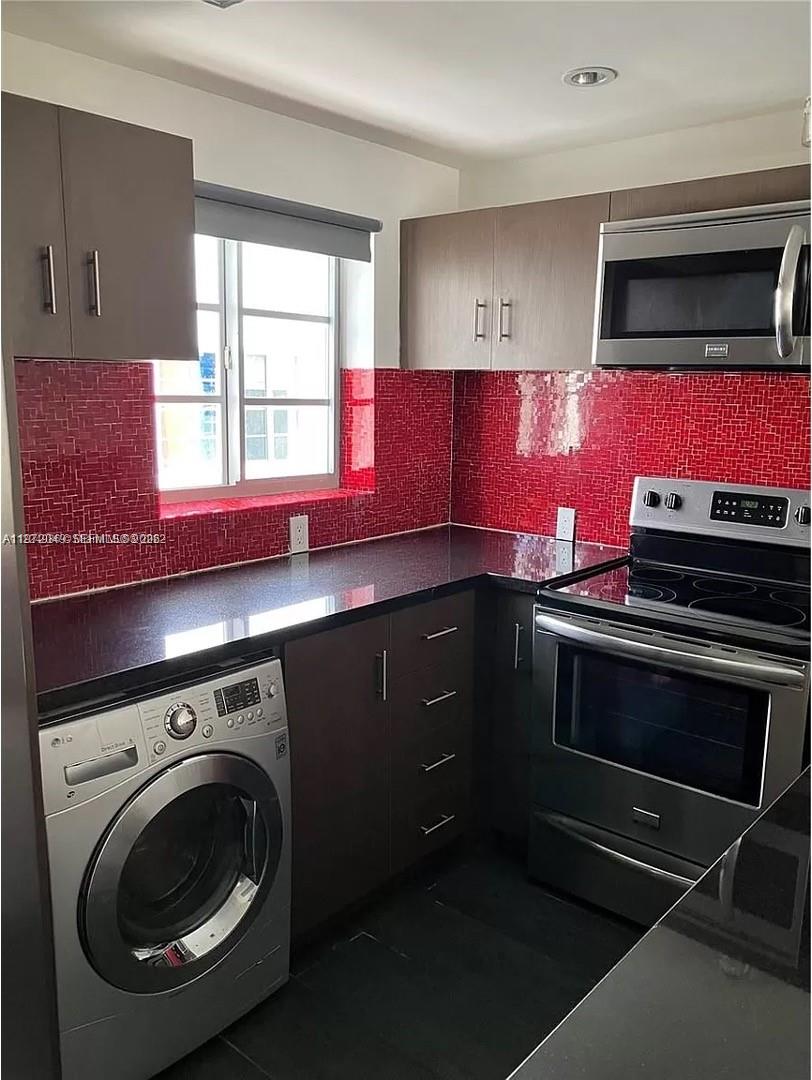 LINCOLN SUB - Residential Lease