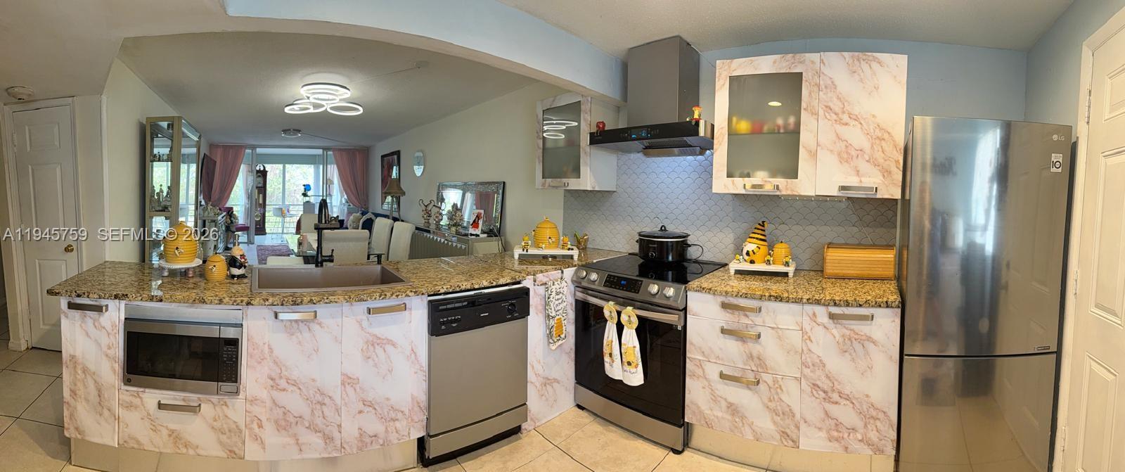 ROLLING GREEN CONDO B - Residential