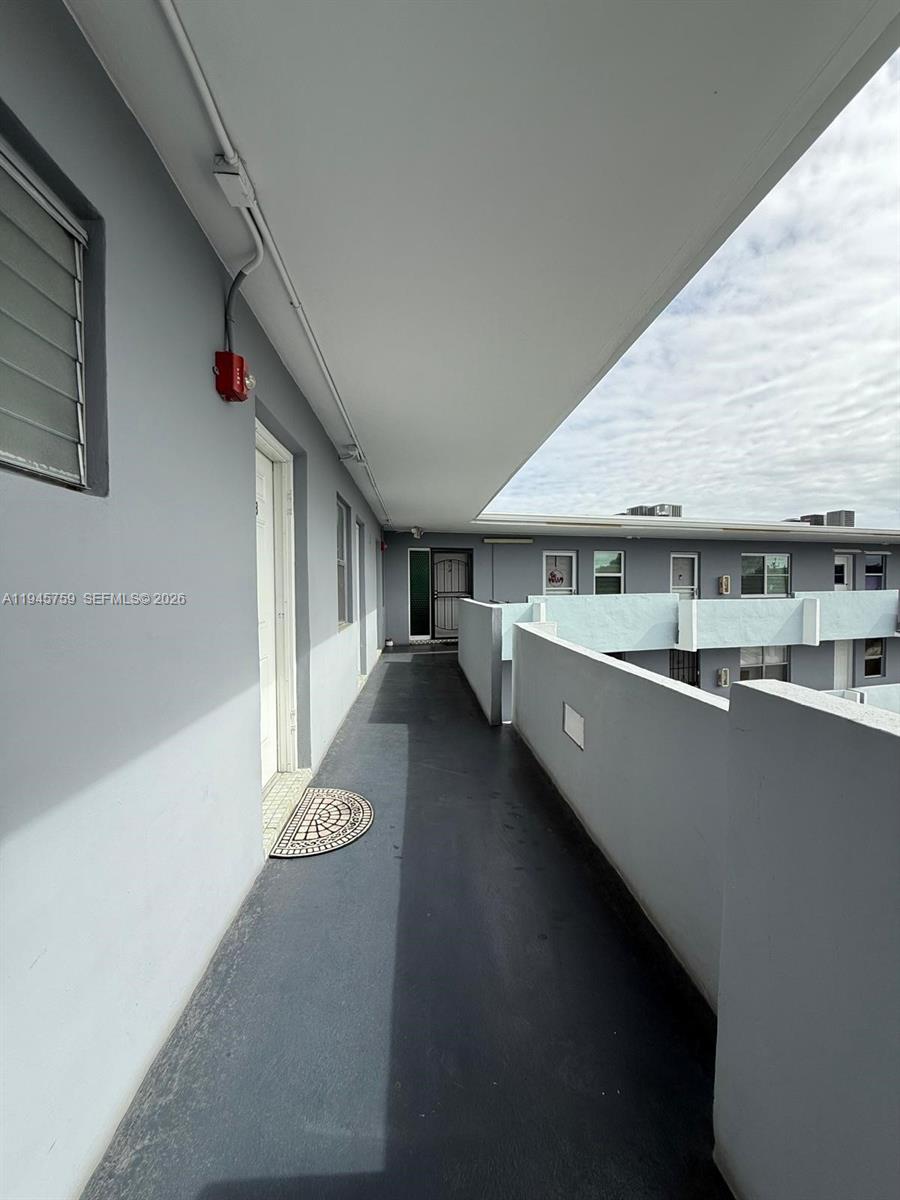 ROLLING GREEN CONDO B - Residential