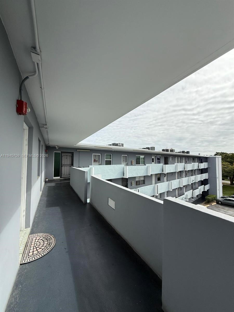 ROLLING GREEN CONDO B - Residential