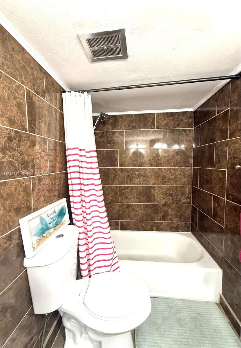 ROLLING GREEN CONDO B - Residential