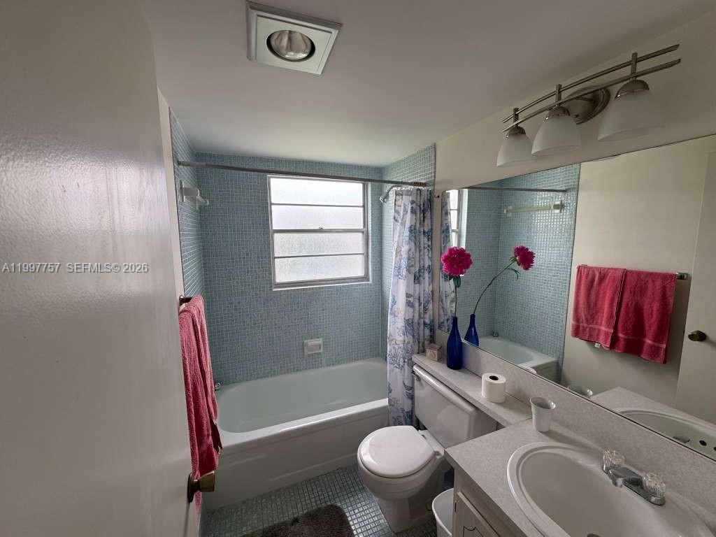 FANSHAW AT CENTURY VILLAG - Residential Lease