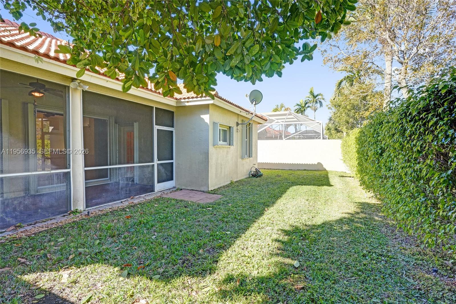 GATEWAY GARDENS - Residential