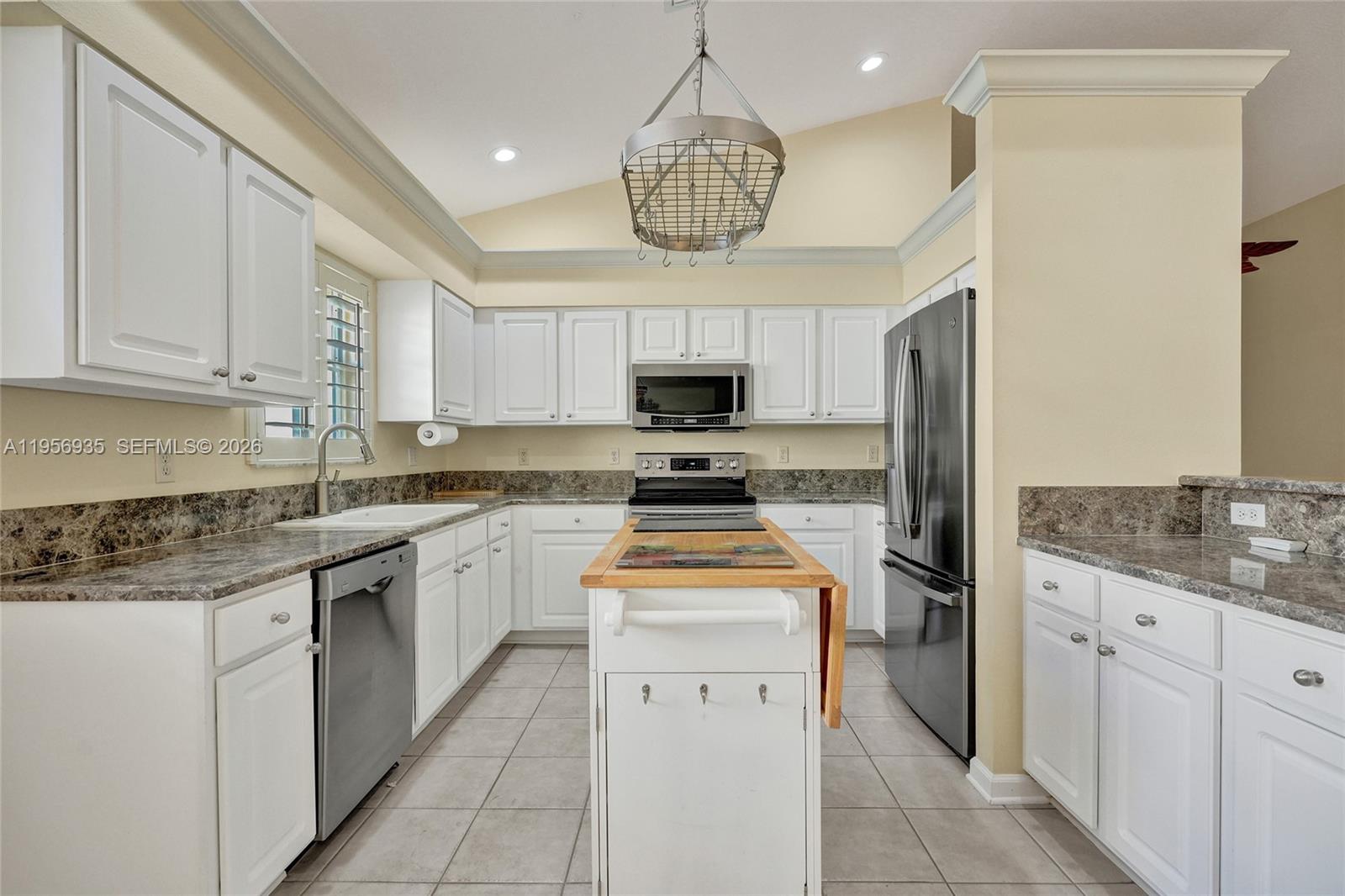 GATEWAY GARDENS - Residential