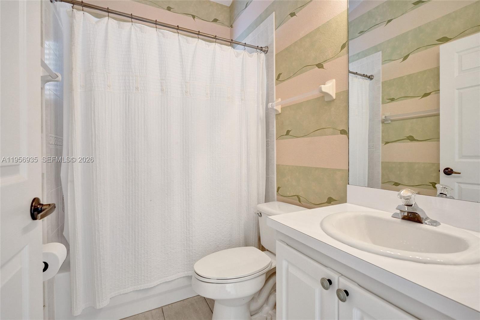 GATEWAY GARDENS - Residential