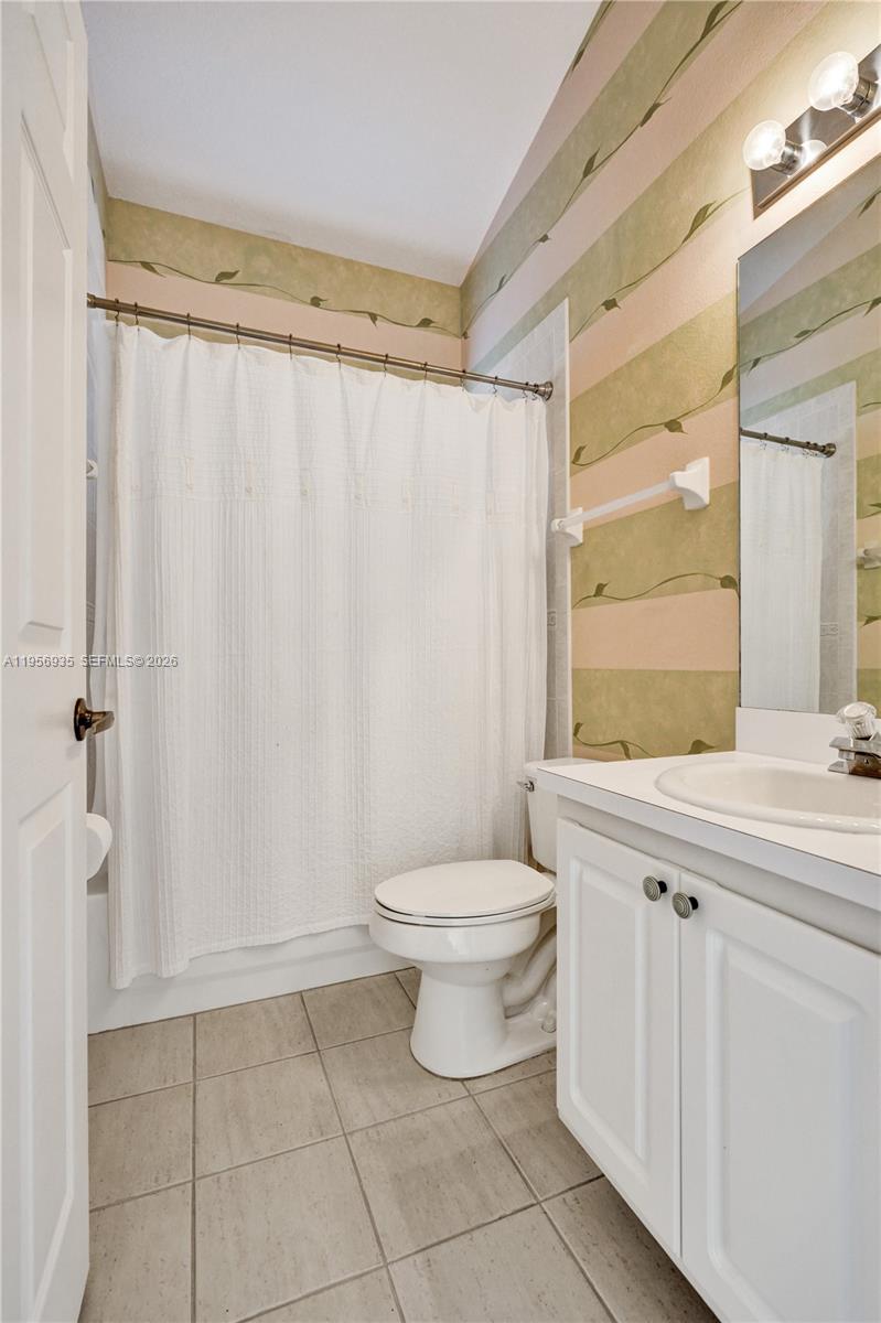 GATEWAY GARDENS - Residential