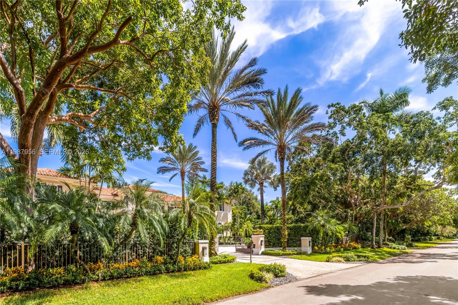 SNAPPER CREEK LAKES SUB - Residential