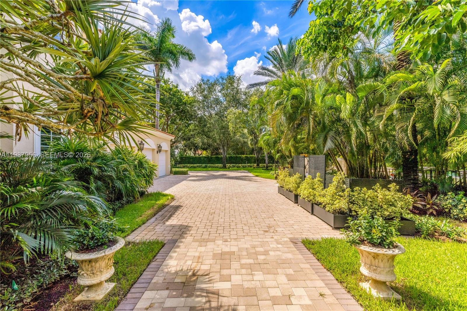 SNAPPER CREEK LAKES SUB - Residential