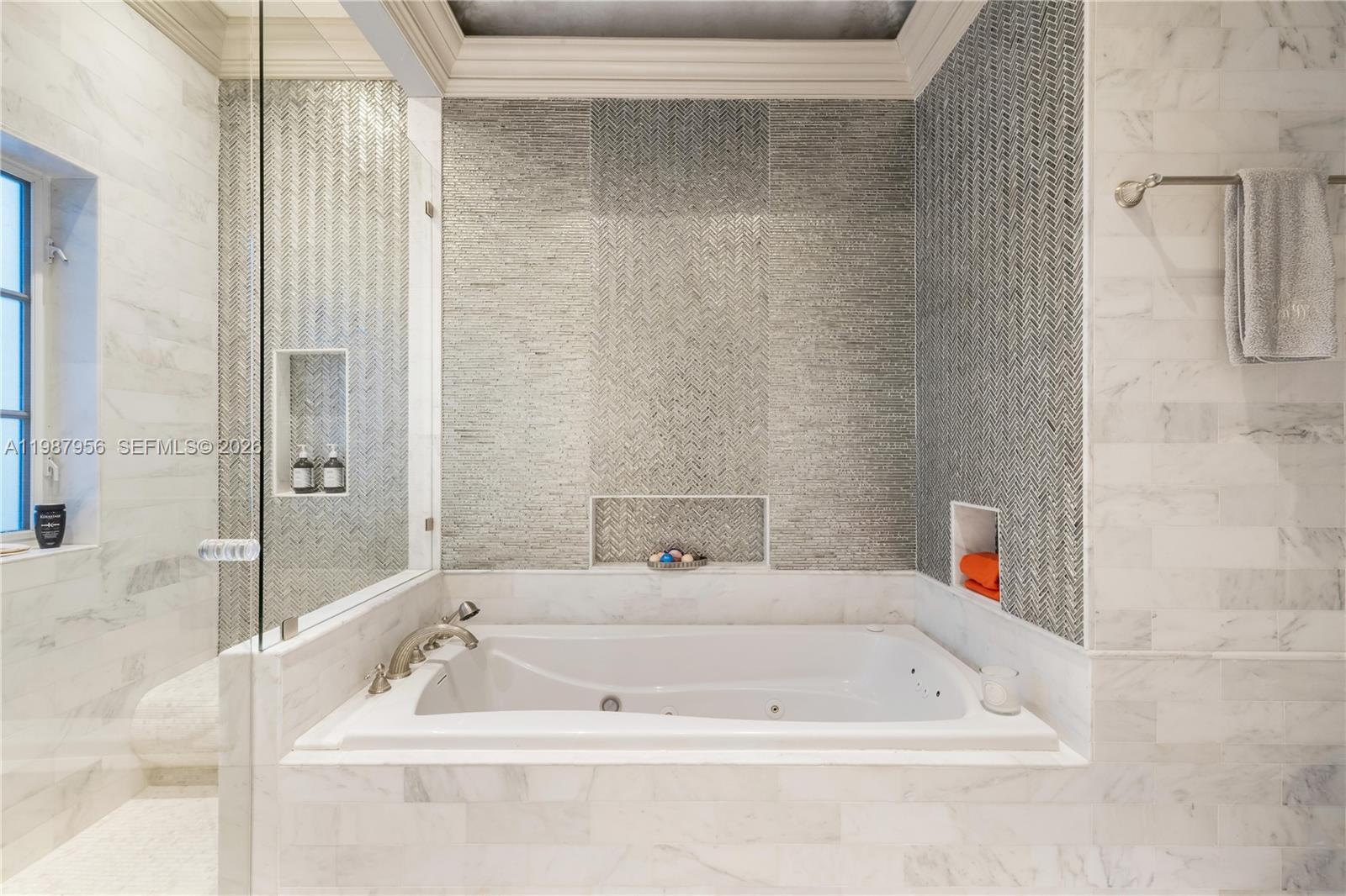 SNAPPER CREEK LAKES SUB - Residential