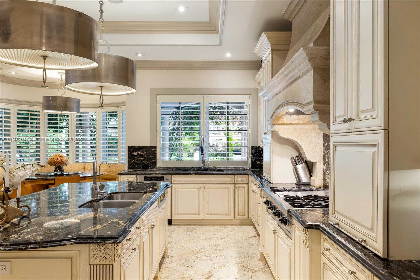 SNAPPER CREEK LAKES SUB - Residential