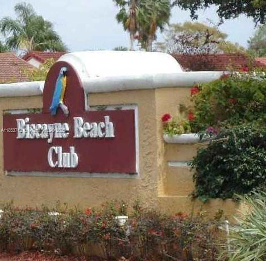 Excellent 2-bedroom, 2-bathroom apartment in the Biscayne Beach community. It features a children's play area.