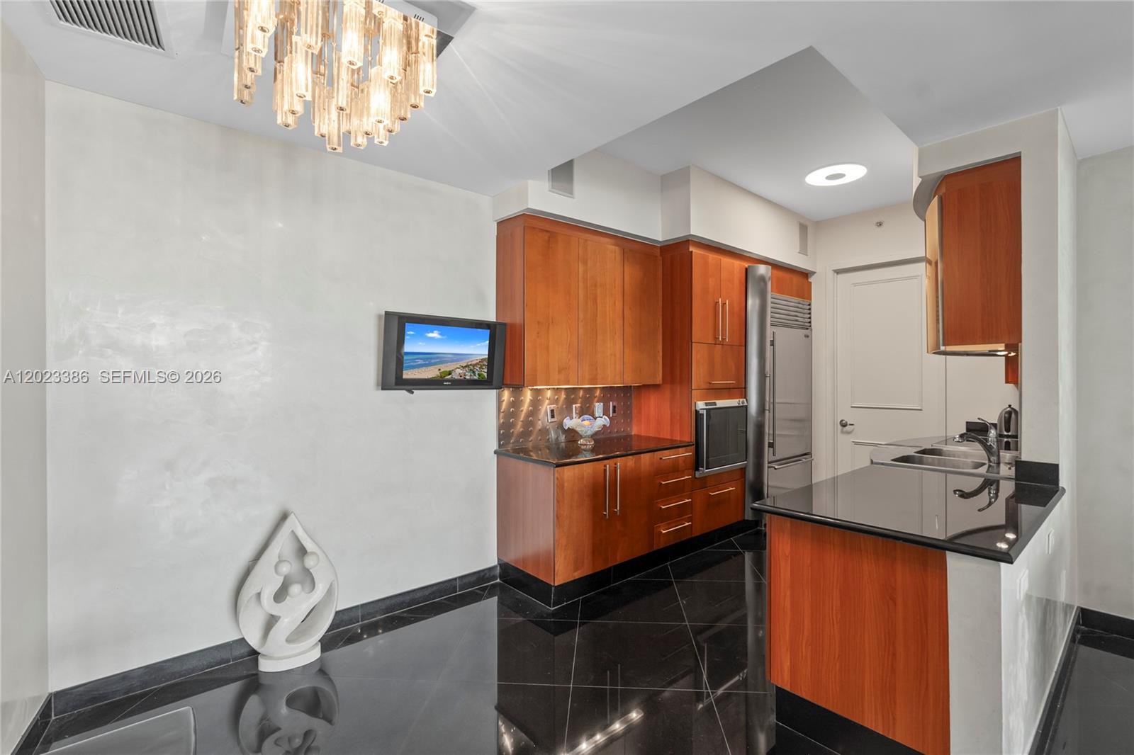 TRUMP PALACE CONDO - Residential