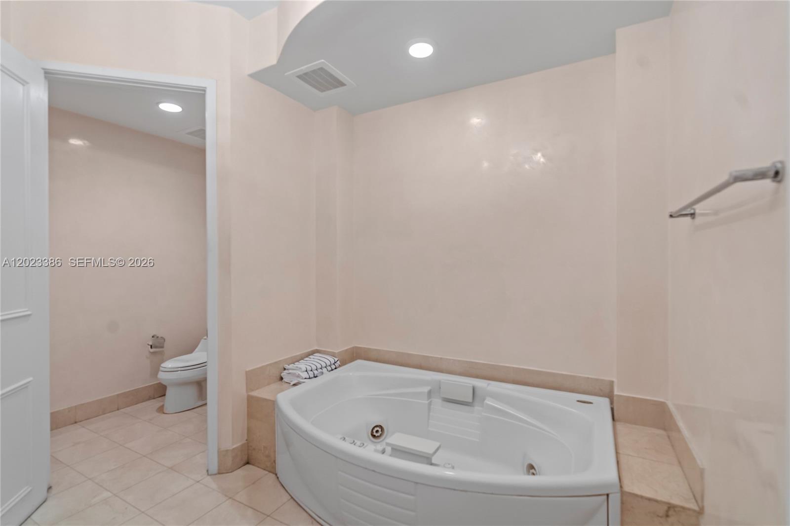 TRUMP PALACE CONDO - Residential