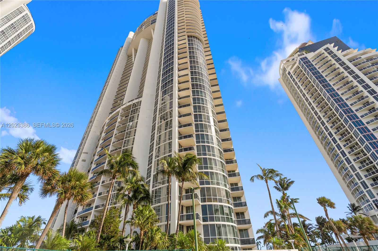 18101 Collins Ave 1502