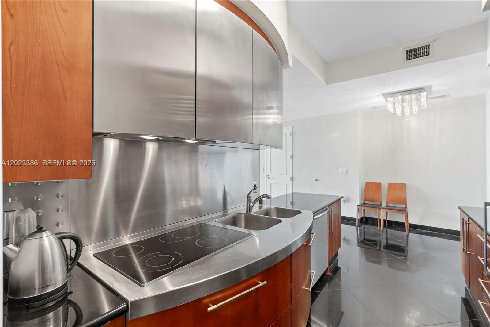 TRUMP PALACE CONDO - Residential