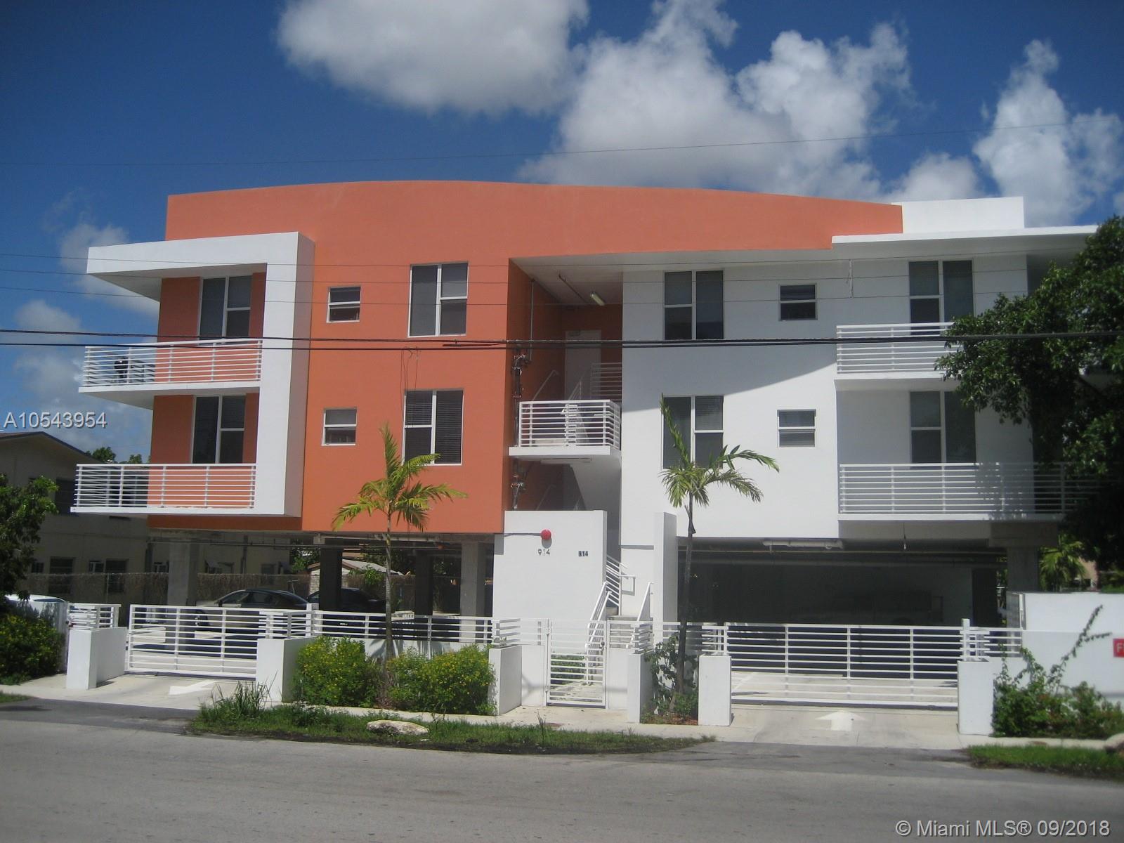 New building from 2015. Large 2/1 ( second bedroom is a den with doors and window) Italian kitchen with granite and S.S. appliances. Washer and dryer inside unit. Huge balcony. One covered parking space. Gated building close to shops, bus, cafes Etc...NO PETS. Property available starting Oct. 1. Fast approval.
Note: we will have two similar units available 10/1/18.
