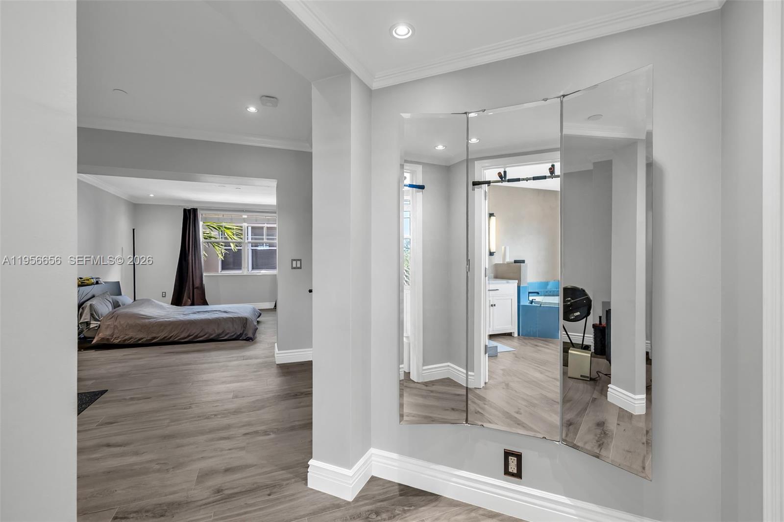 VILLA MEDICI CONDO - Residential