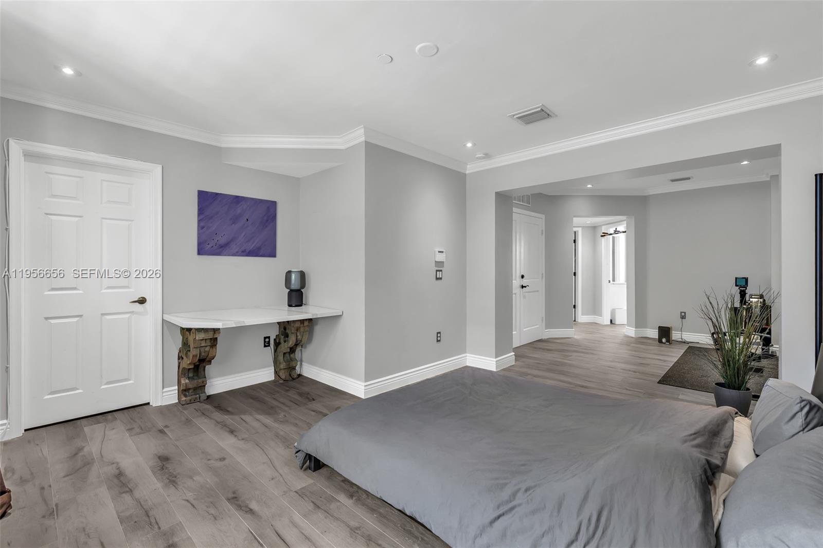 VILLA MEDICI CONDO - Residential