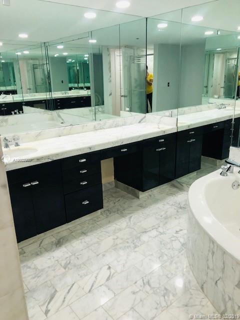 TURNBERRY TOWERS CONDO - Residential Lease