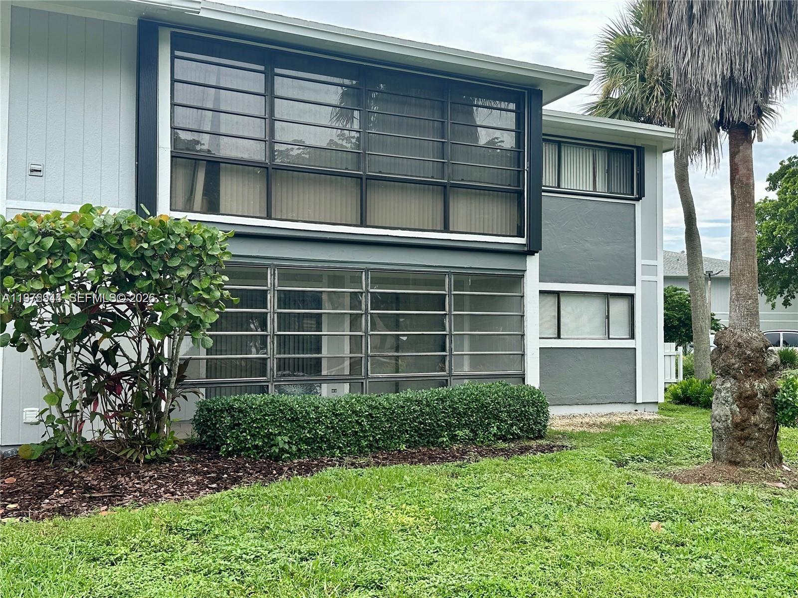 LAKEVIEW AT THE HAMMOCKS - Residential Lease