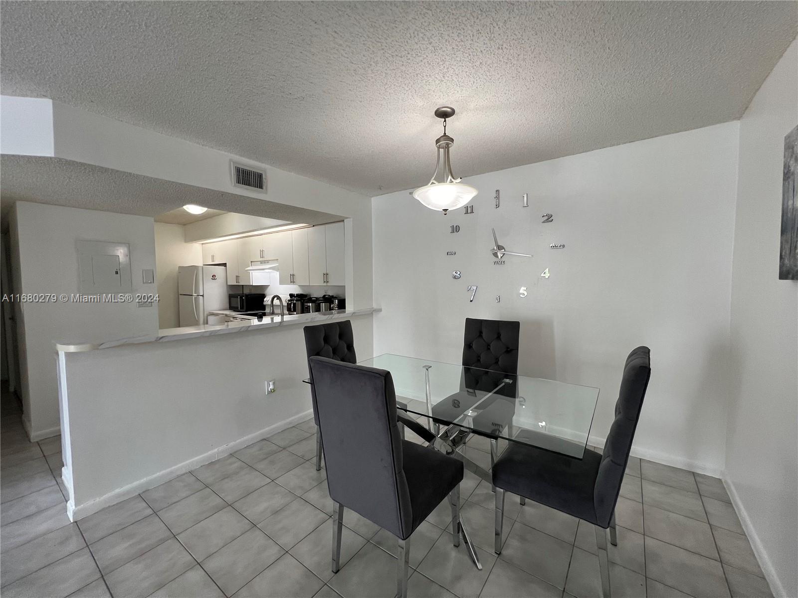 LE CLUB AT OLD CUTLER CON - Residential