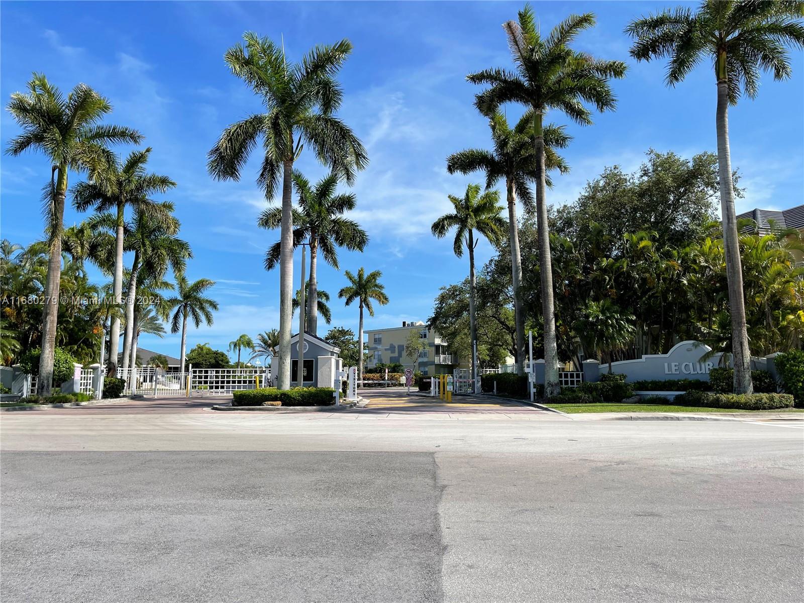 LE CLUB AT OLD CUTLER CON - Residential