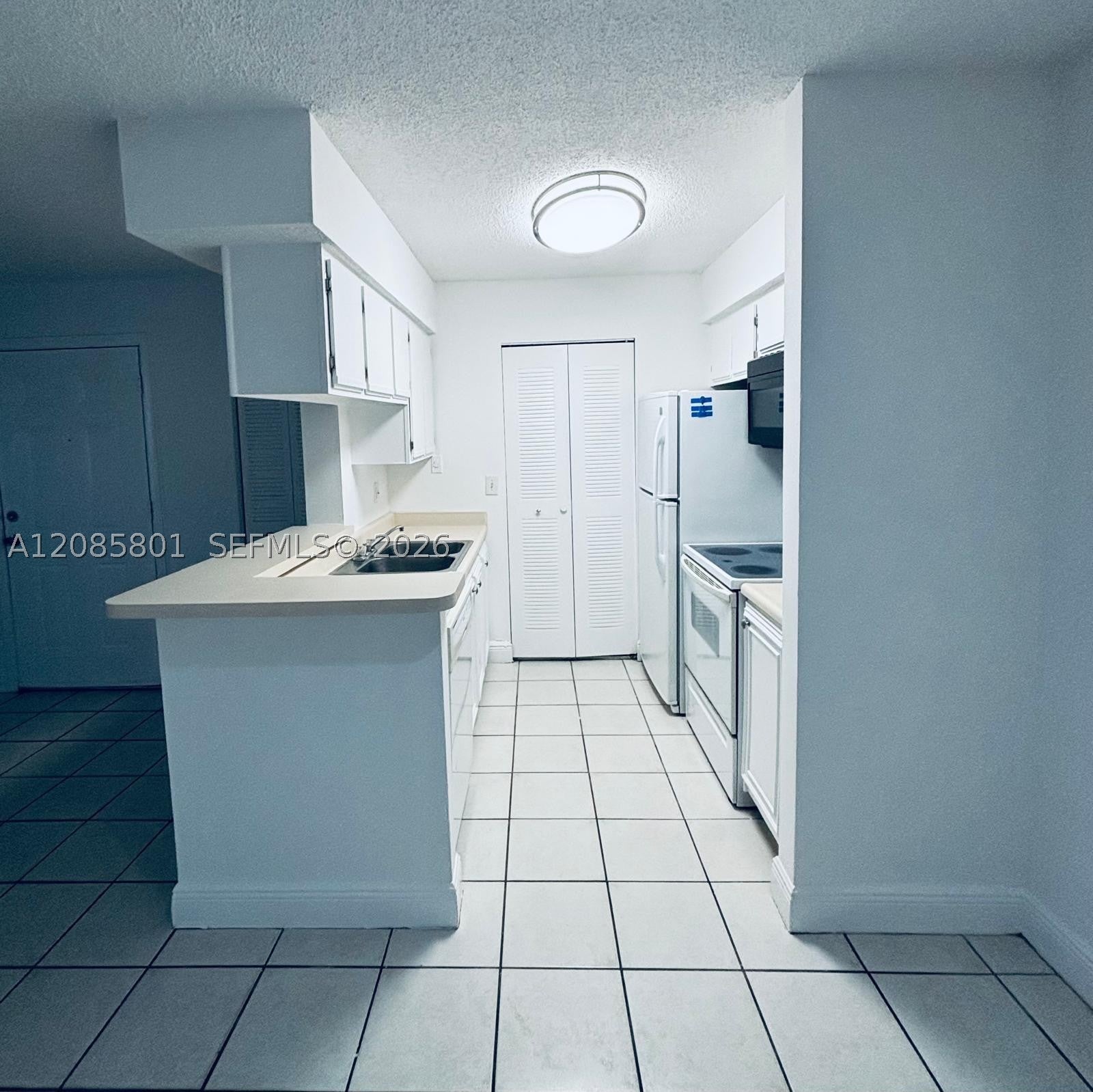 1237 SW 46th Ave 811