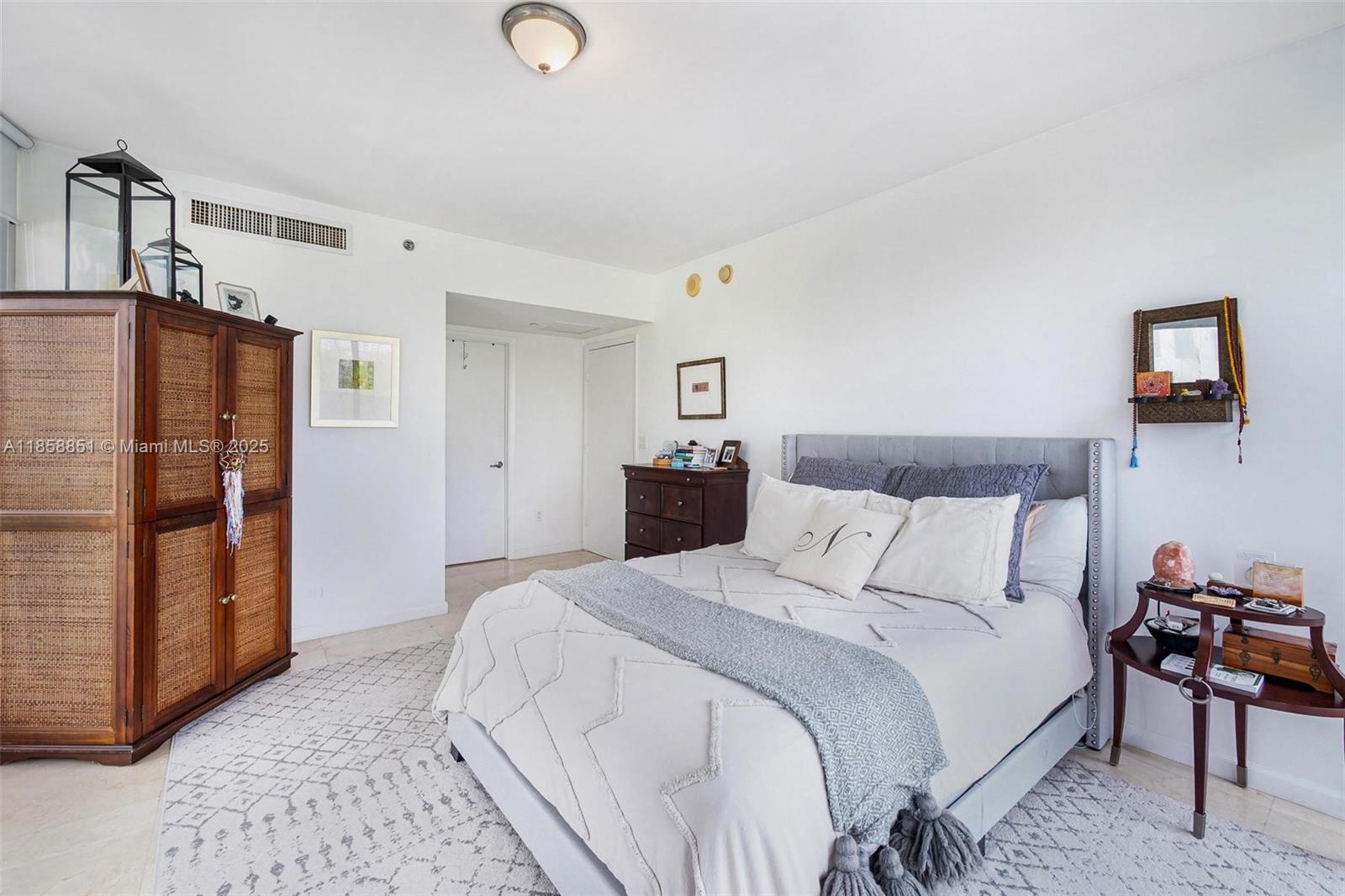 ICON BRICKELL NO TWO - Residential