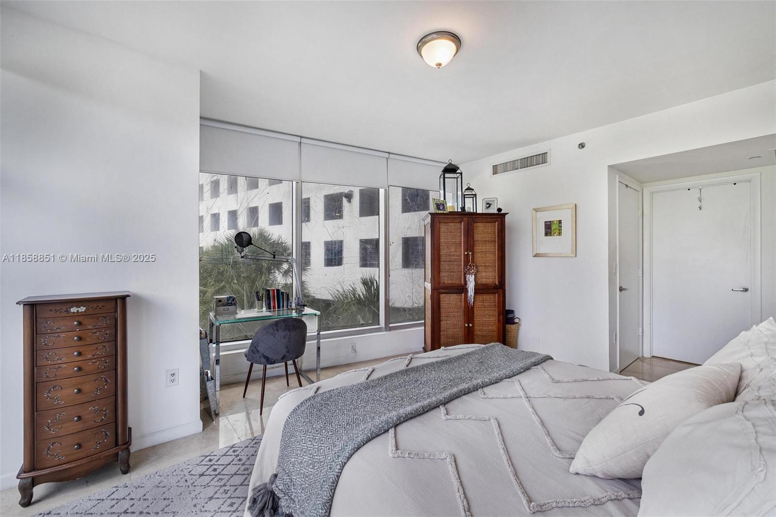 ICON BRICKELL NO TWO - Residential