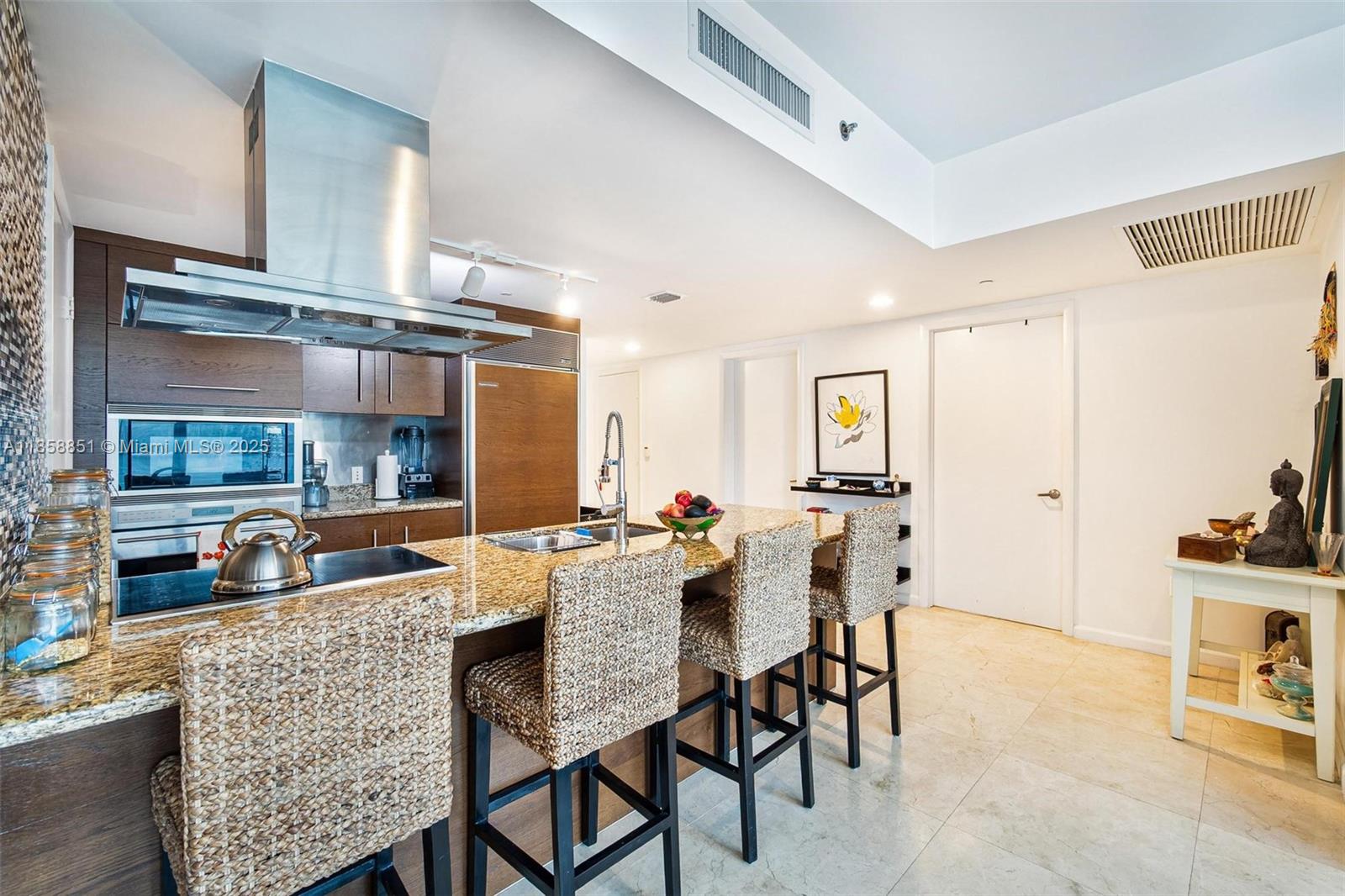 ICON BRICKELL NO TWO - Residential