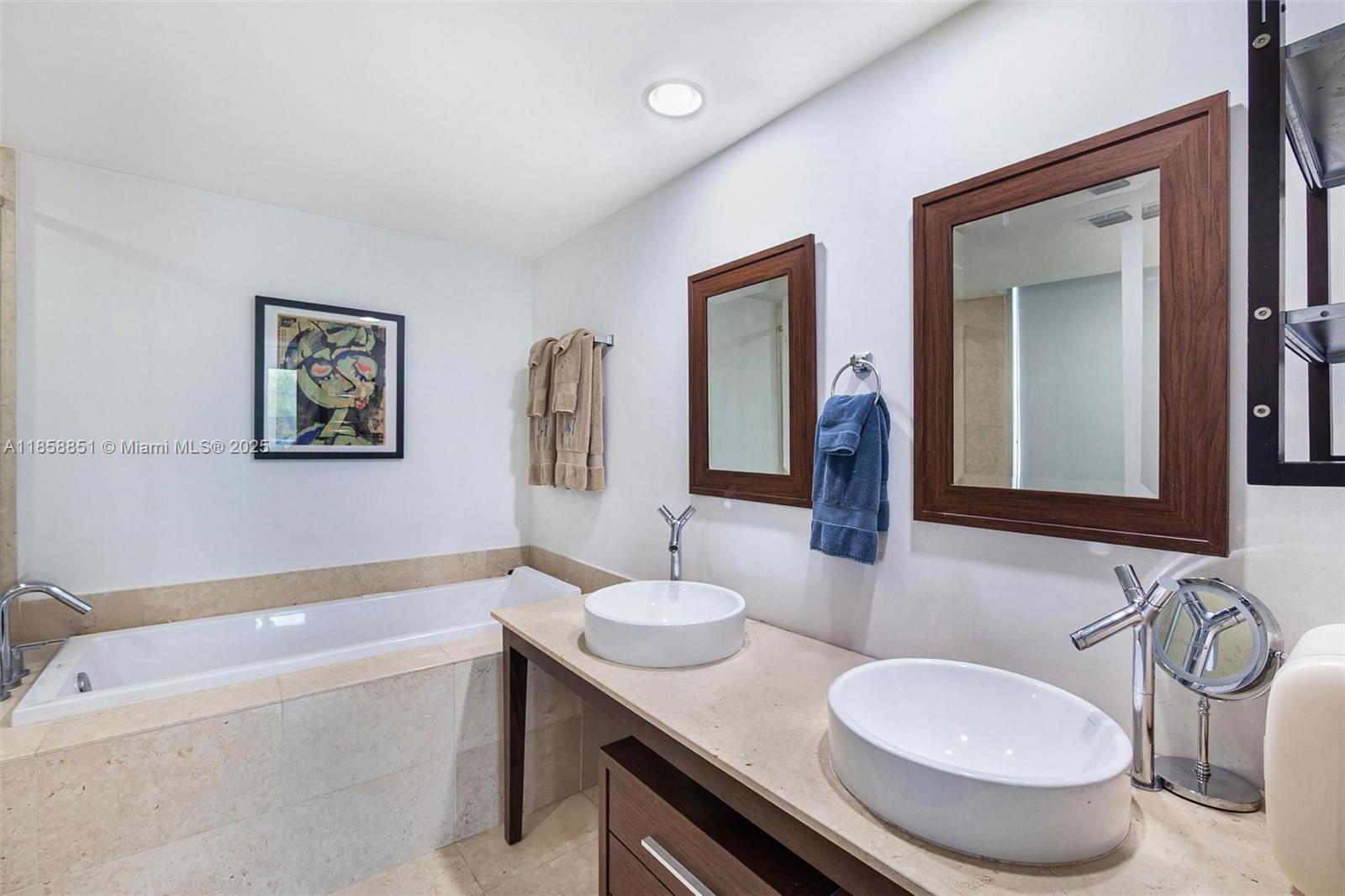 ICON BRICKELL NO TWO - Residential